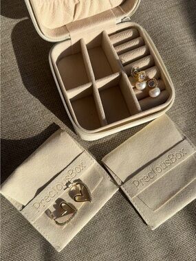 Precious Box Jewelry Travel Case & Gold Heart Earrings & Pearl Earrings
